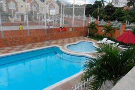 CASA CAÑAVERAL 220 MTS2 $590.000.000