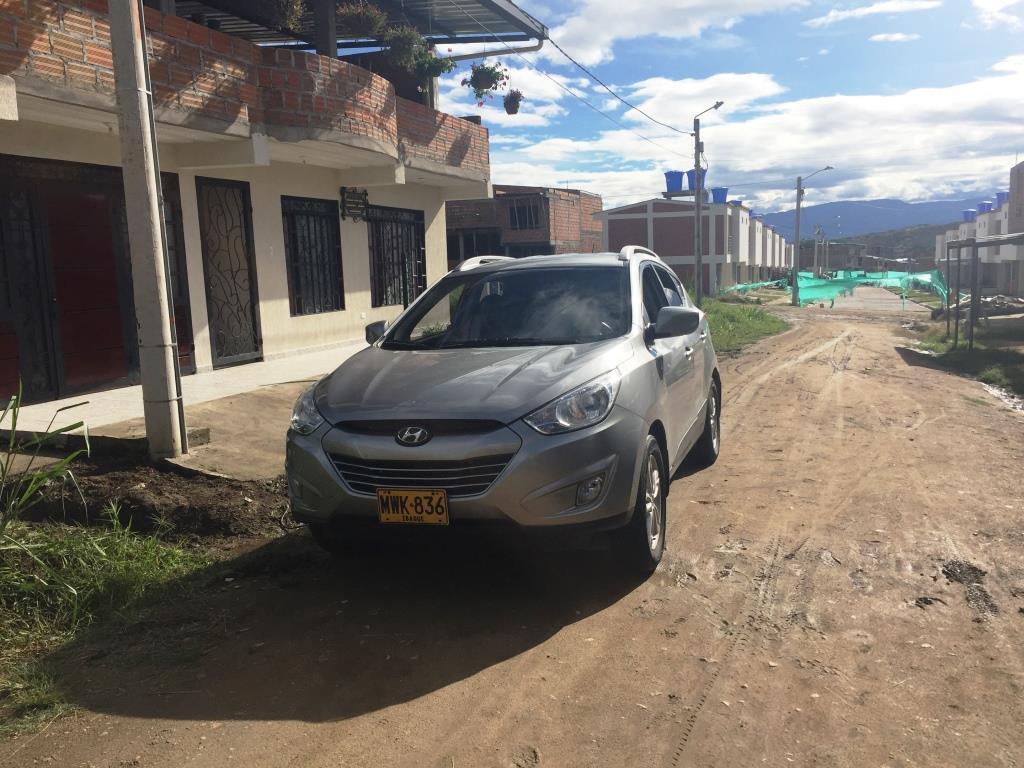 VENDO LOTE ESQUINERO URBANO DE 10m X10m EN EL MUNICIPIO DE GARZÓN...BUEN SECTOR